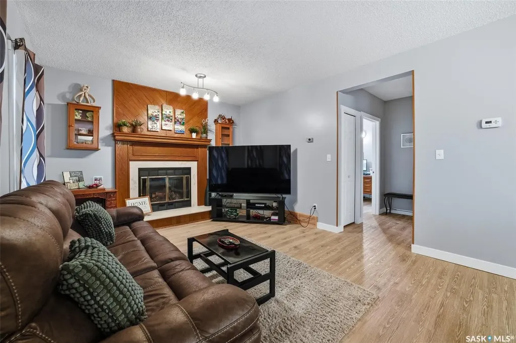6962 Maple Brook Crescent Regina SK S4X 4J3