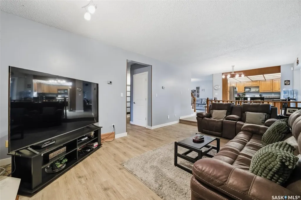 6962 Maple Brook Crescent Regina SK S4X 4J3