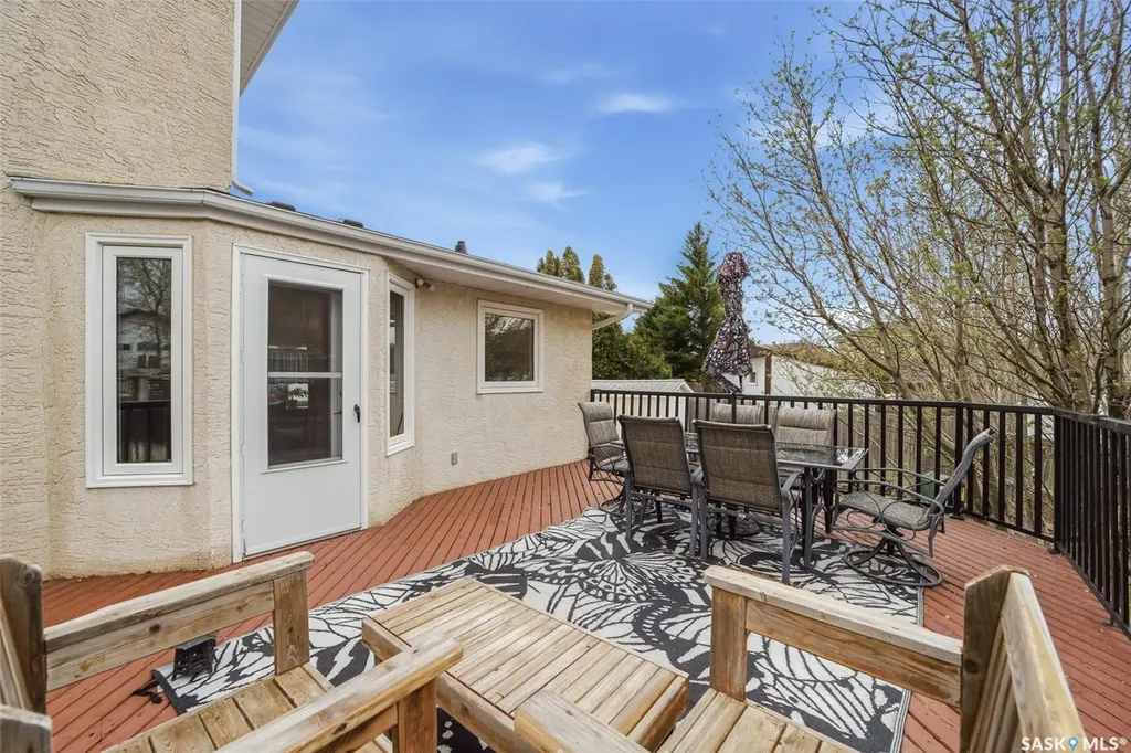 6962 Maple Brook Crescent Regina SK S4X 4J3