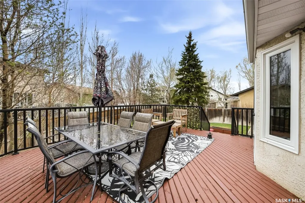 6962 Maple Brook Crescent Regina SK S4X 4J3