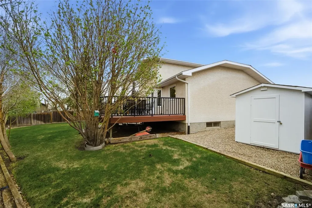 6962 Maple Brook Crescent Regina SK S4X 4J3