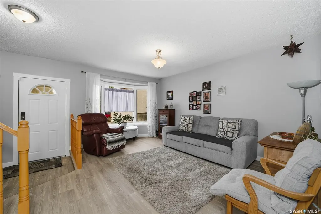 6962 Maple Brook Crescent Regina SK S4X 4J3