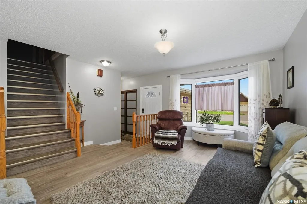 6962 Maple Brook Crescent Regina SK S4X 4J3