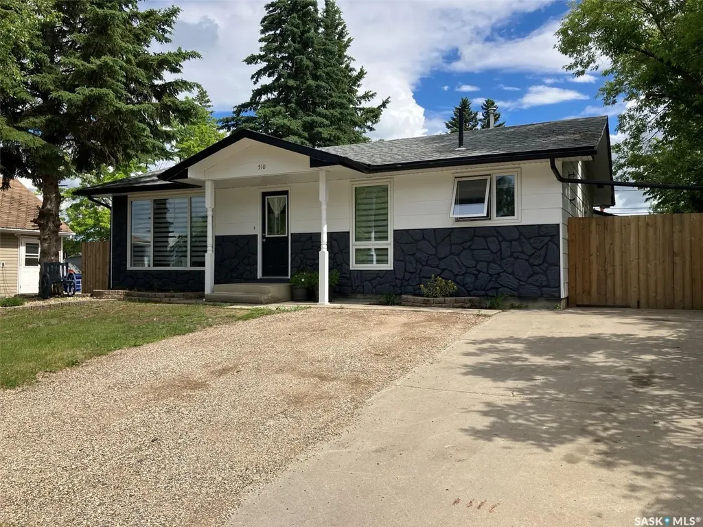 508 1st Avenue W Nipawin SK S0E 1E0