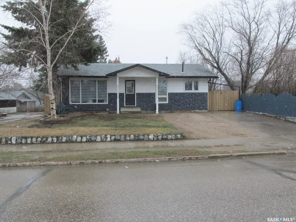 508 1st Avenue W Nipawin SK S0E 1E0