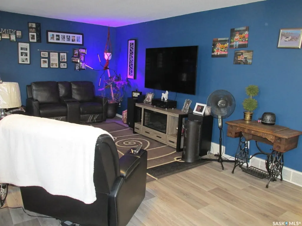 508 1st Avenue W Nipawin SK S0E 1E0