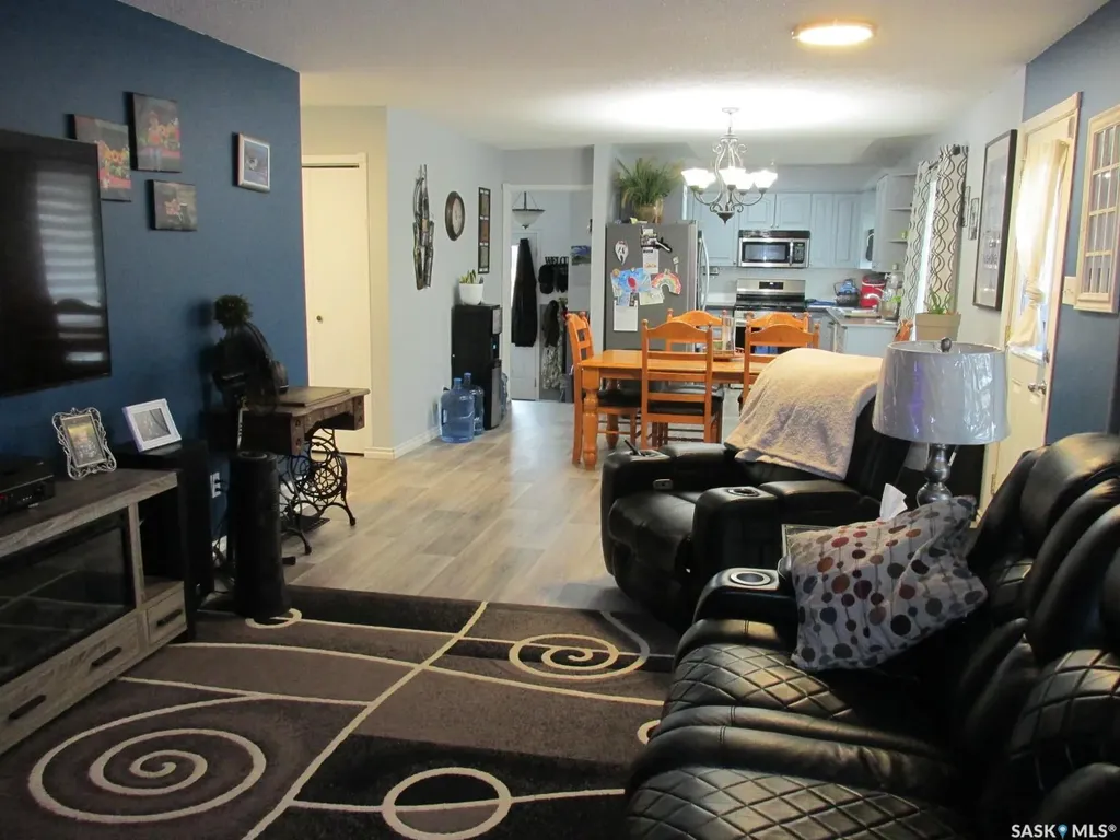 508 1st Avenue W Nipawin SK S0E 1E0