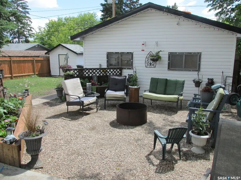 508 1st Avenue W Nipawin SK S0E 1E0