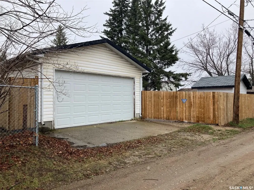 508 1st Avenue W Nipawin SK S0E 1E0
