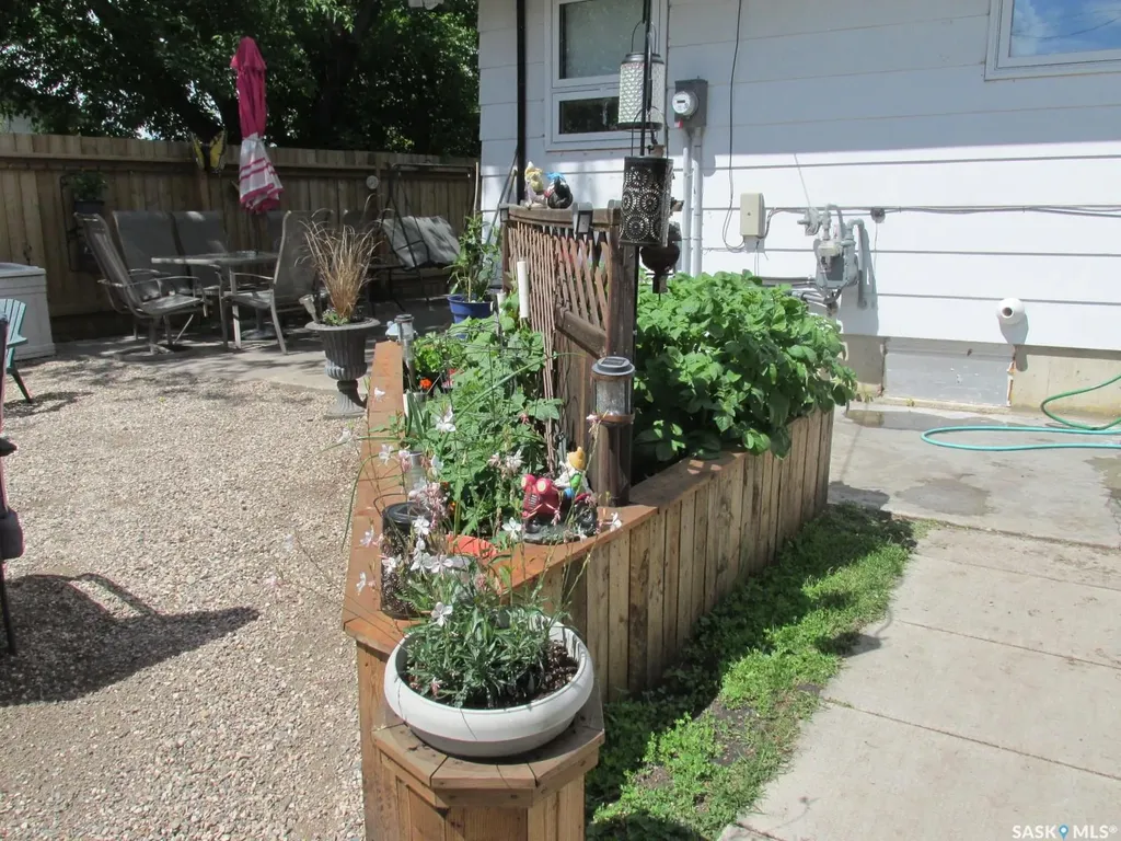 508 1st Avenue W Nipawin SK S0E 1E0