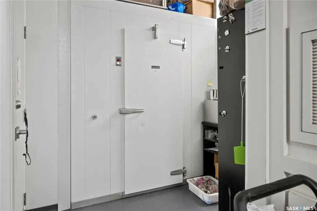 3806 Albert Street Regina SK S4S 3R3