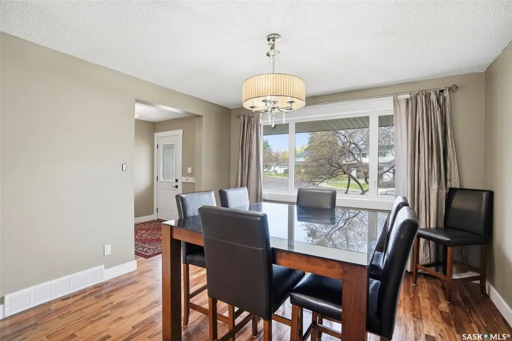 3413 Balfour Street Saskatoon SK S7H 3Z3