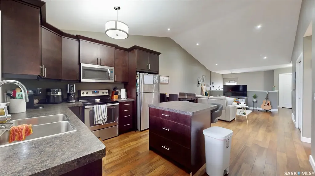 4179 Green Apple Drive Regina SK S4V 1S1