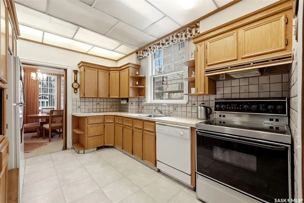 203 Angus Crescent Regina SK S4T 6N3