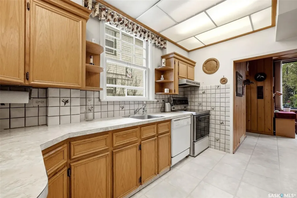 203 Angus Crescent Regina SK S4T 6N3