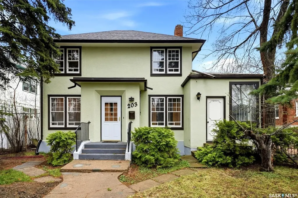 203 Angus Crescent Regina SK S4T 6N3