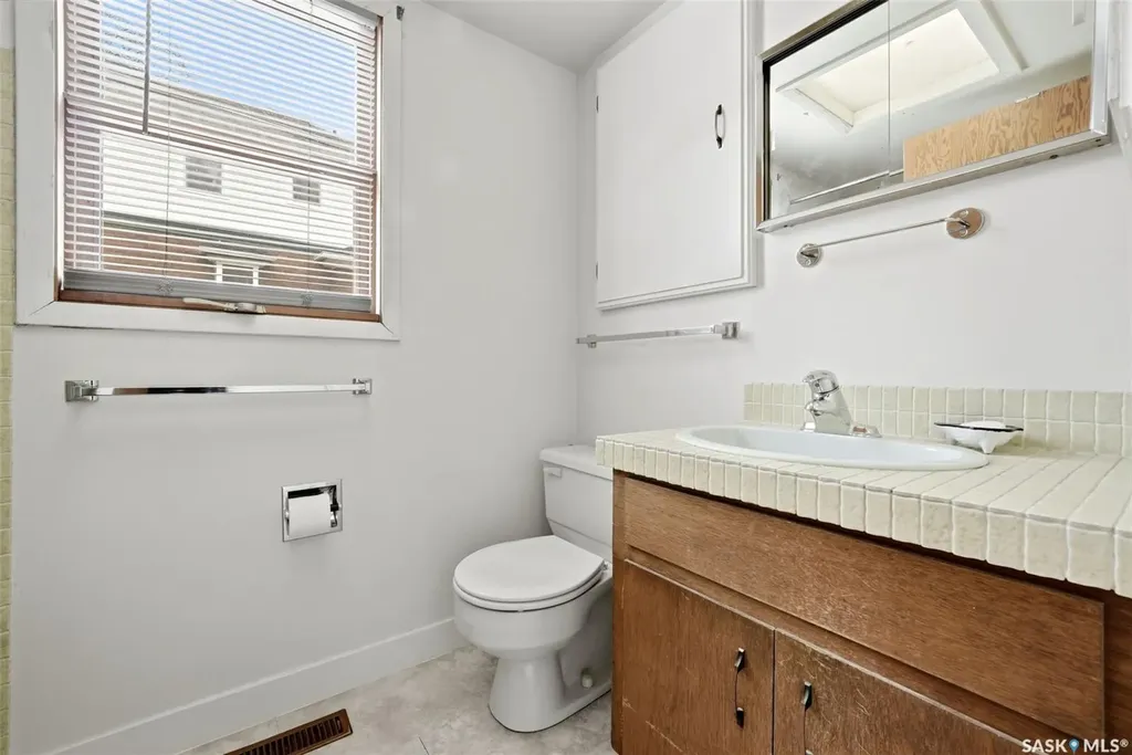 203 Angus Crescent Regina SK S4T 6N3