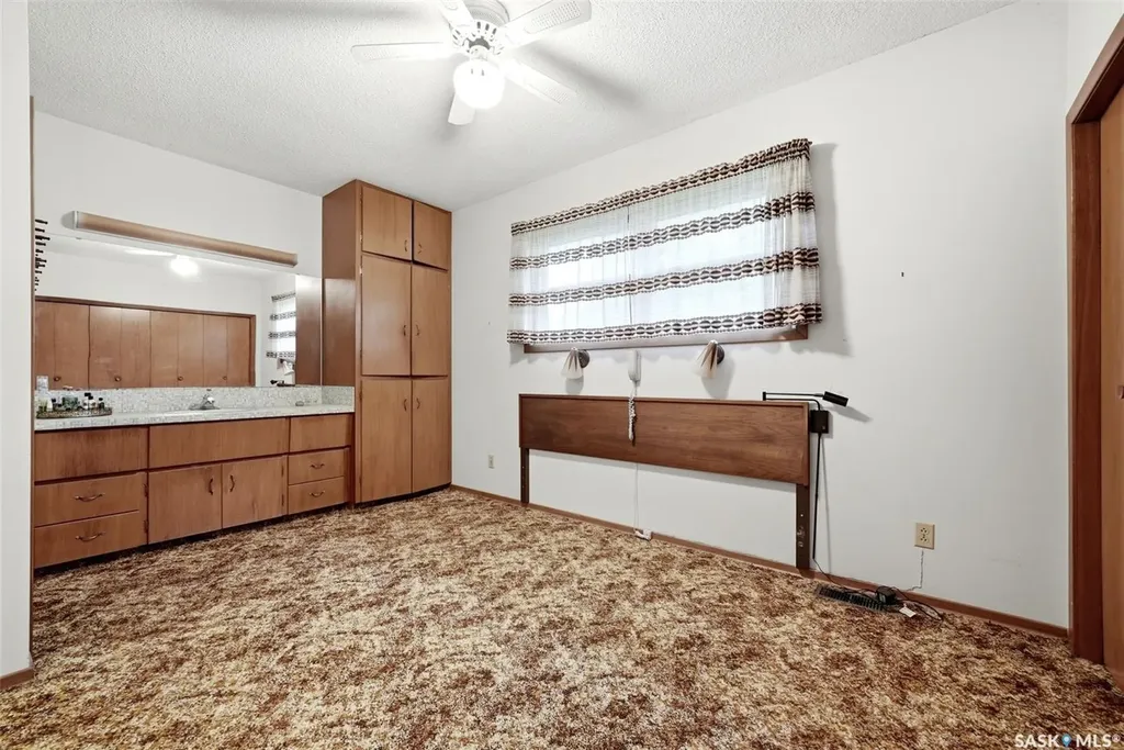 203 Angus Crescent Regina SK S4T 6N3