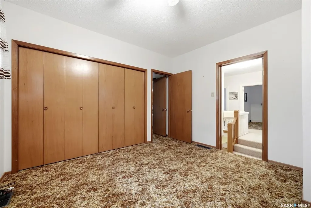 203 Angus Crescent Regina SK S4T 6N3