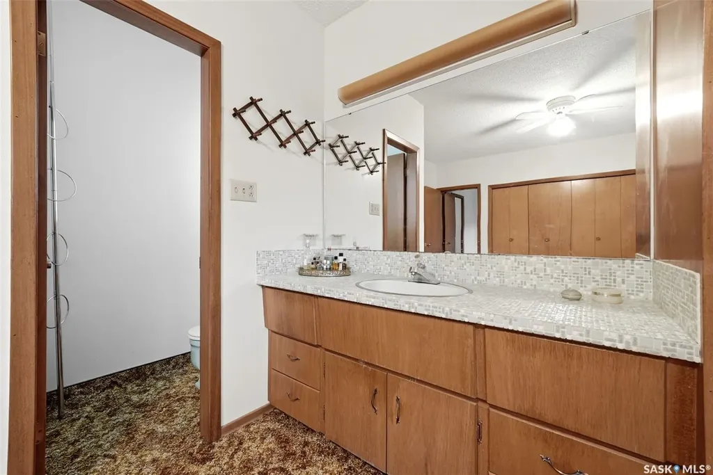 203 Angus Crescent Regina SK S4T 6N3