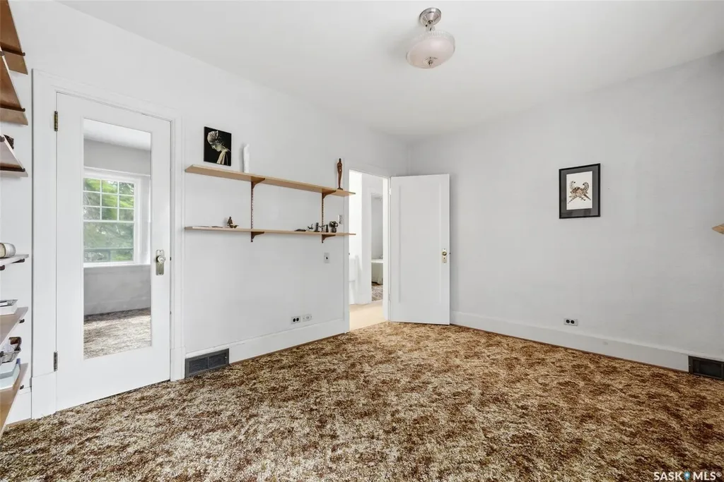 203 Angus Crescent Regina SK S4T 6N3