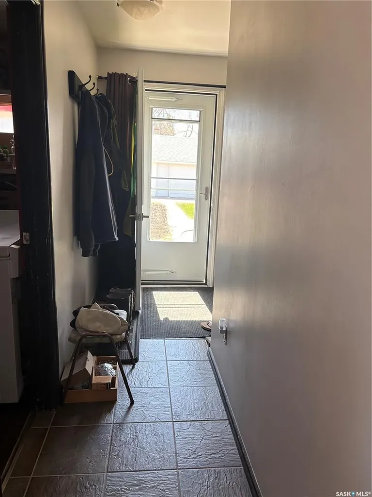 301 8th Avenue E Melville SK S0A 2P0