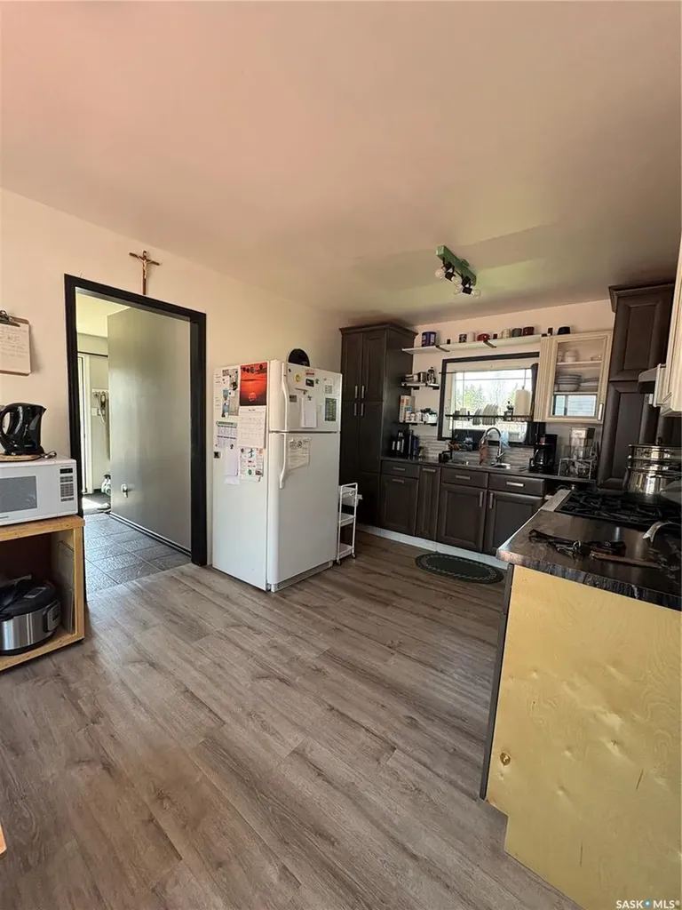 301 8th Avenue E Melville SK S0A 2P0