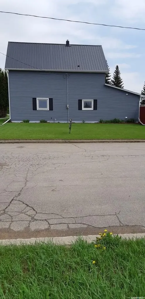 301 8th Avenue E Melville SK S0A 2P0