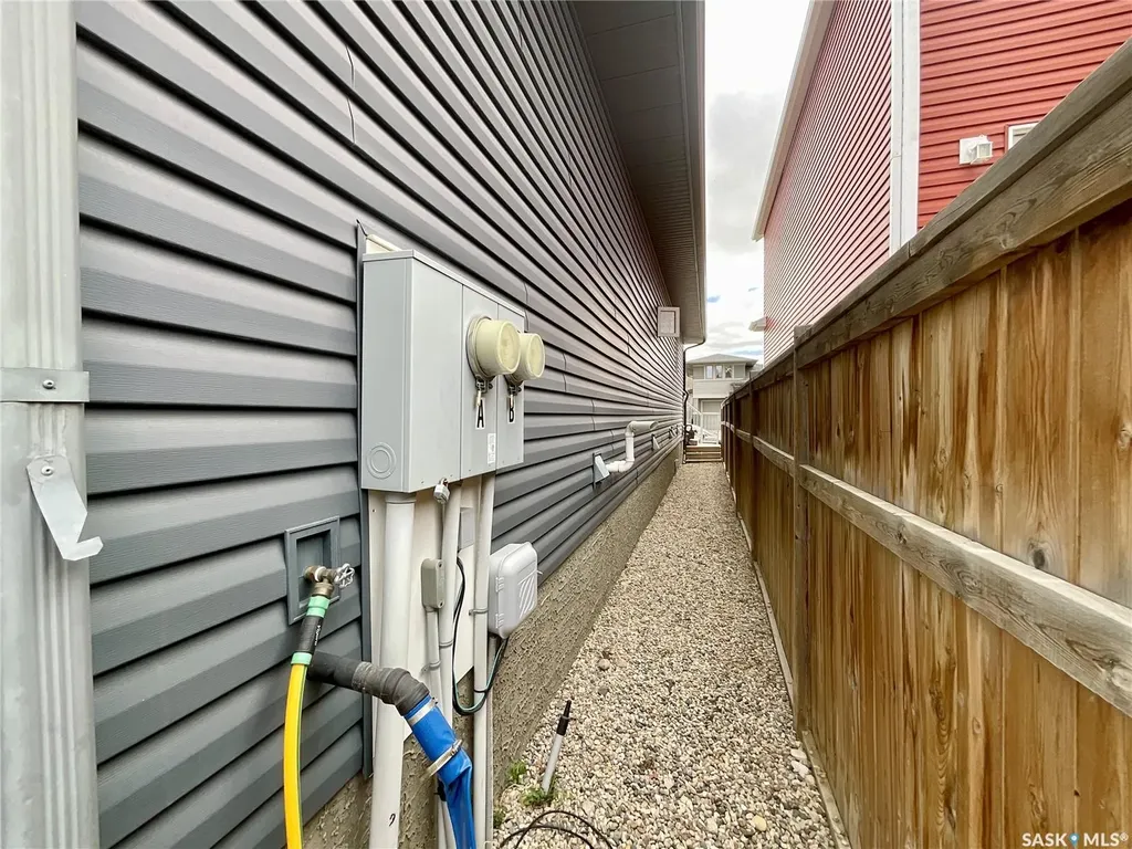 4117 Green Olive Way Regina SK S4V 1P8