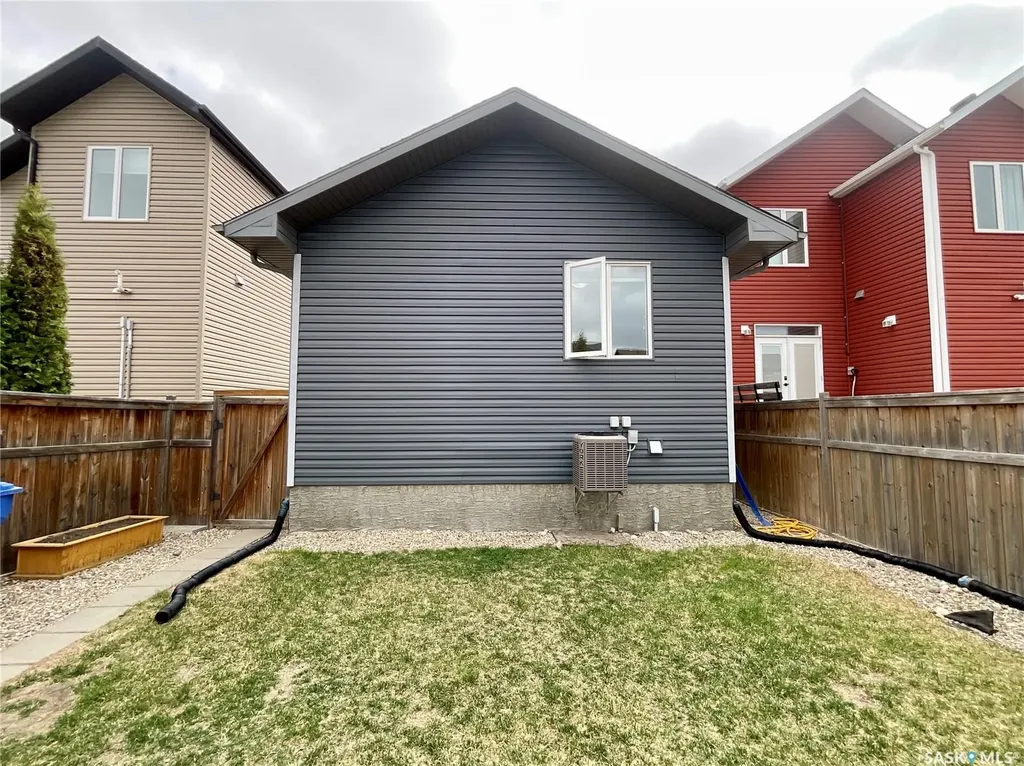 4117 Green Olive Way Regina SK S4V 1P8