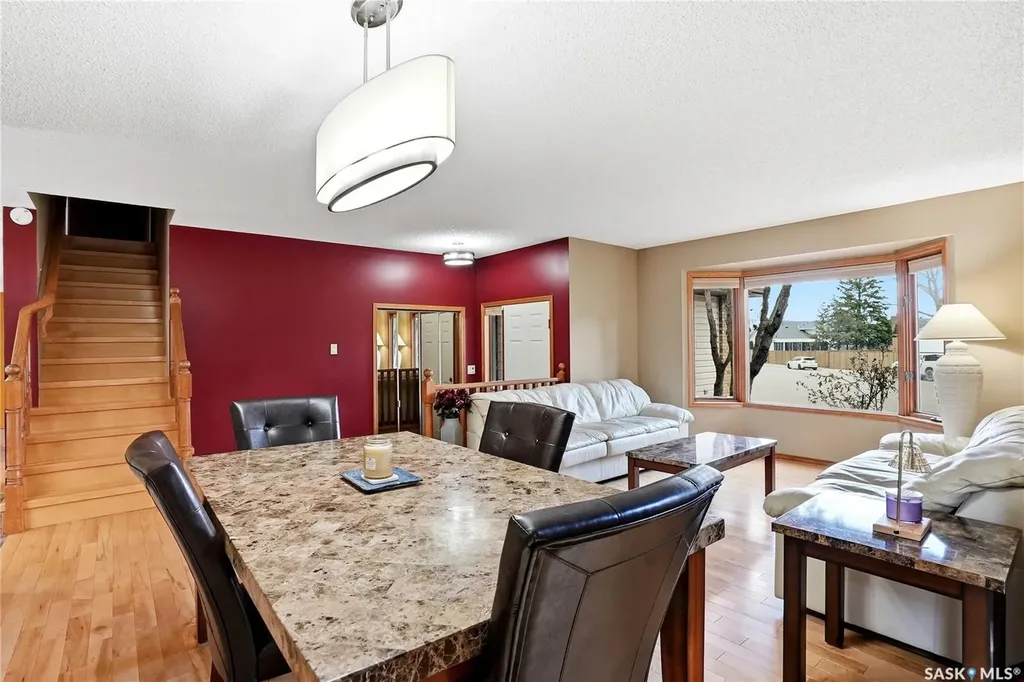 540 Nesslin Crescent Saskatoon SK S7J 4V5