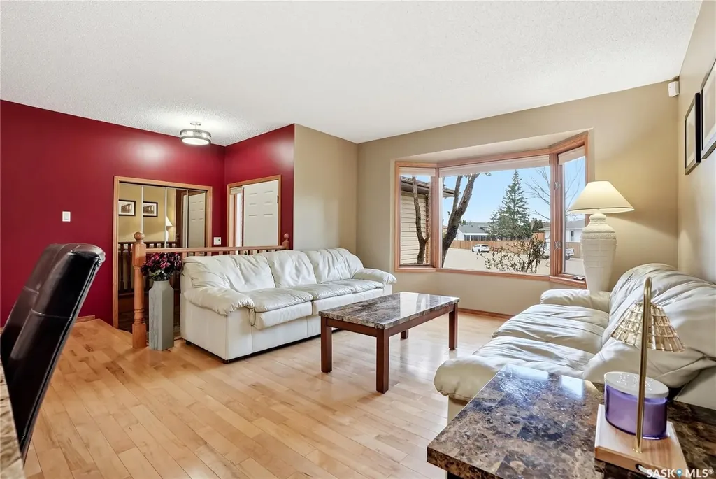 540 Nesslin Crescent Saskatoon SK S7J 4V5