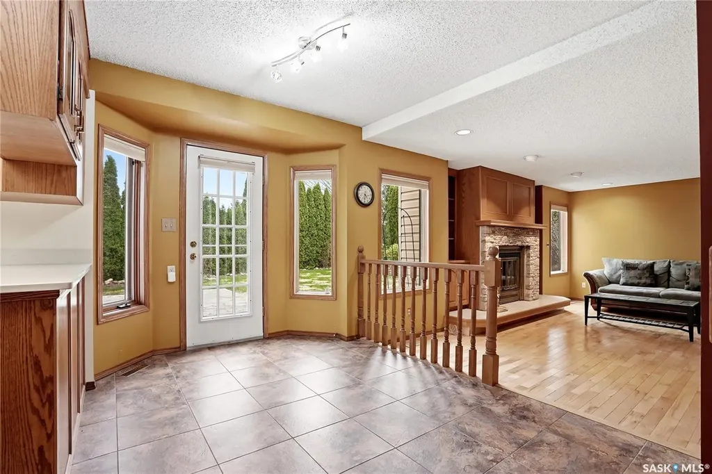 540 Nesslin Crescent Saskatoon SK S7J 4V5