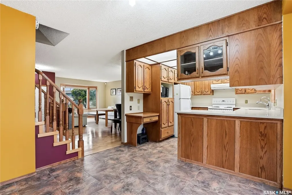 540 Nesslin Crescent Saskatoon SK S7J 4V5