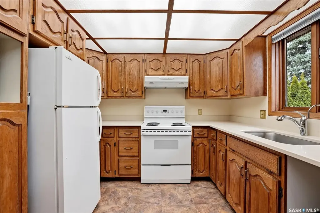 540 Nesslin Crescent Saskatoon SK S7J 4V5