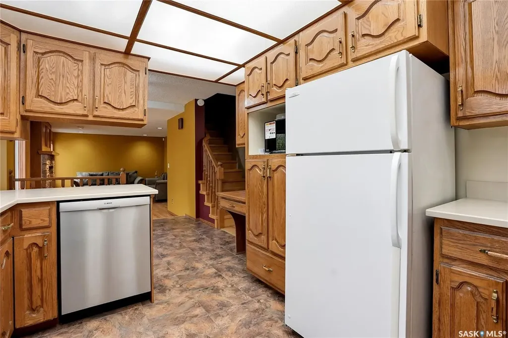 540 Nesslin Crescent Saskatoon SK S7J 4V5