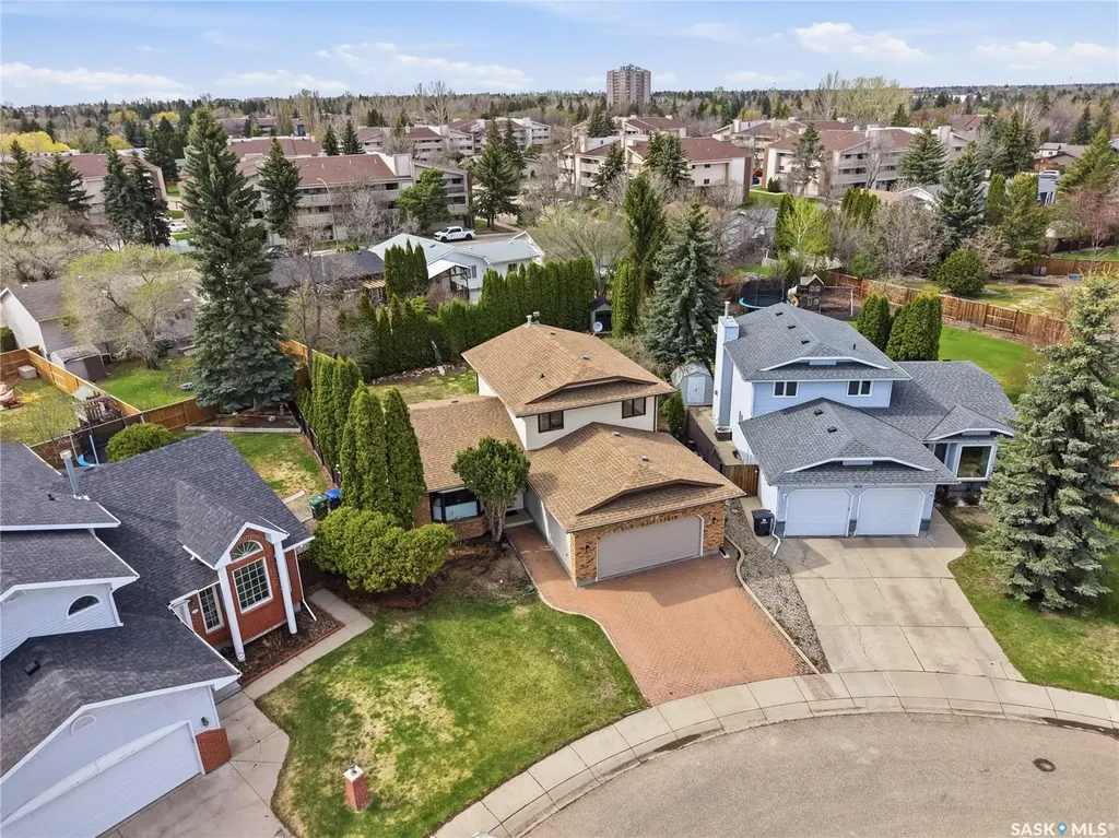 540 Nesslin Crescent Saskatoon SK S7J 4V5
