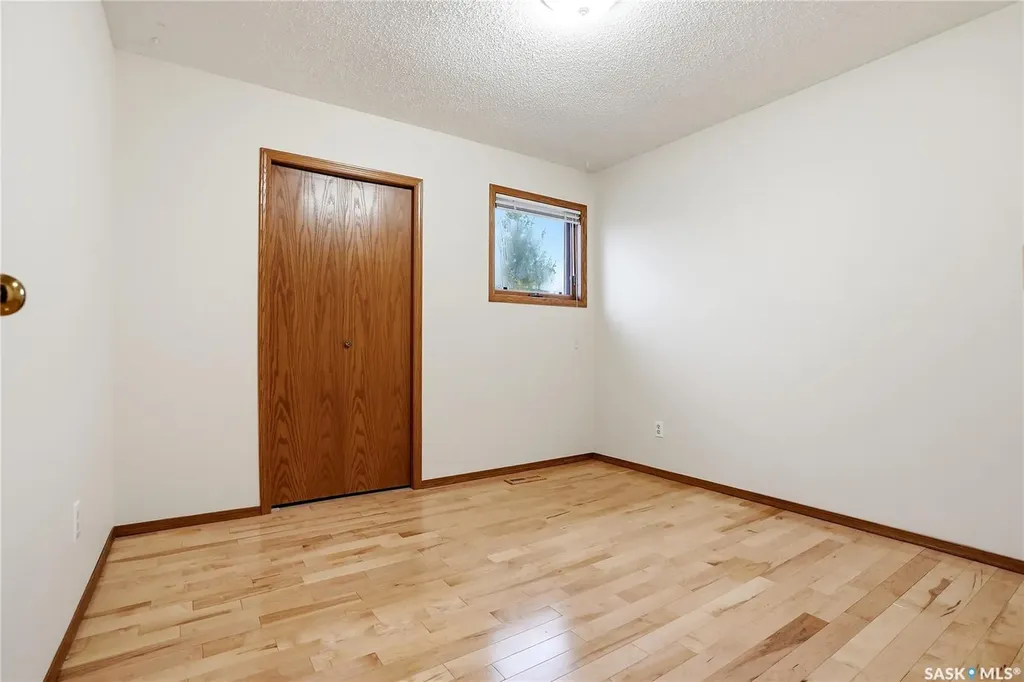 540 Nesslin Crescent Saskatoon SK S7J 4V5