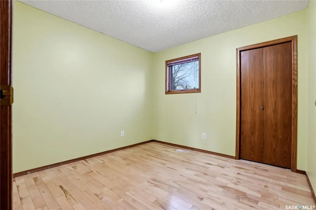540 Nesslin Crescent Saskatoon SK S7J 4V5