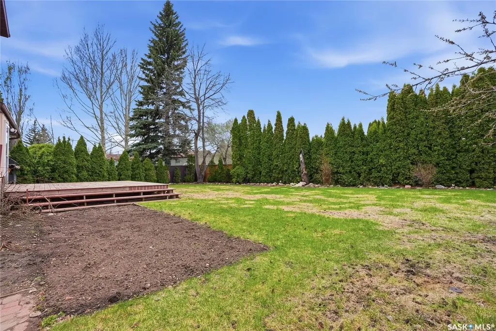540 Nesslin Crescent Saskatoon SK S7J 4V5