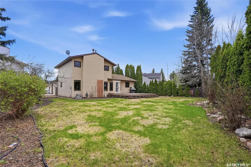 540 Nesslin Crescent Saskatoon SK S7J 4V5