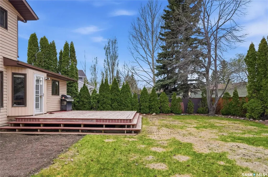 540 Nesslin Crescent Saskatoon SK S7J 4V5
