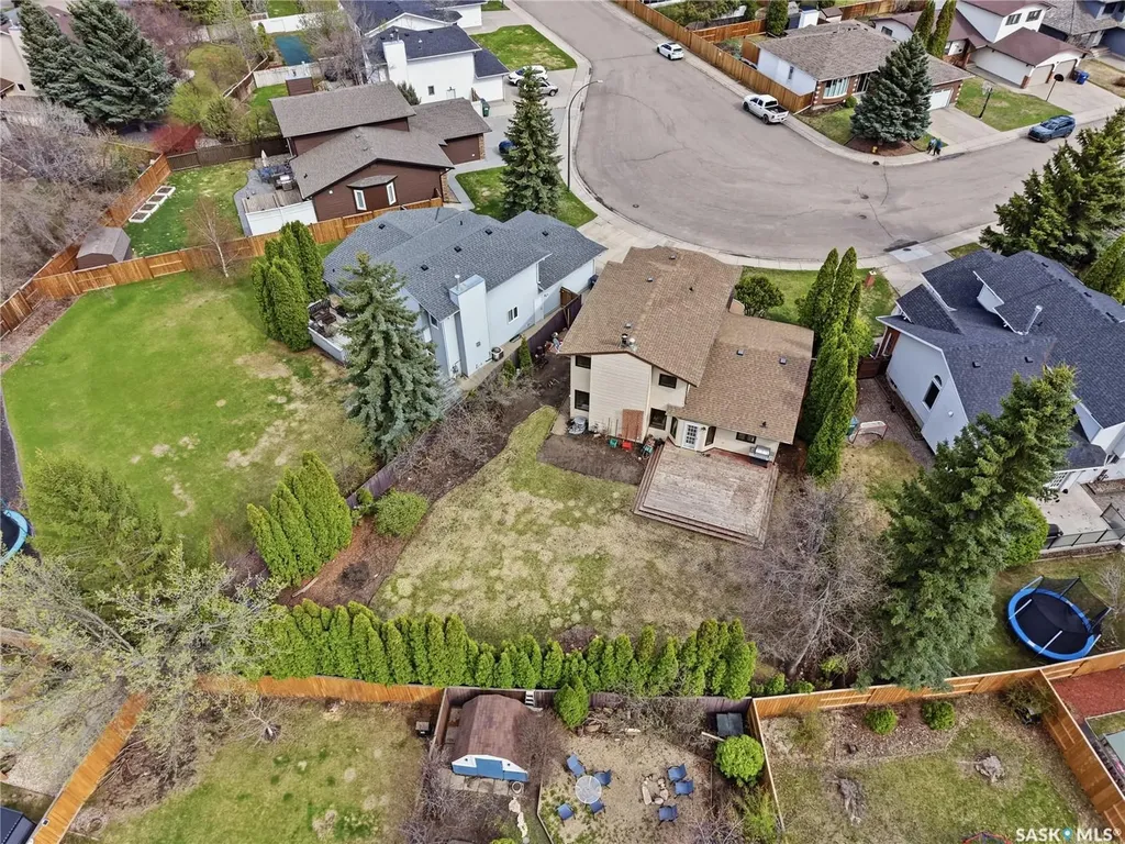 540 Nesslin Crescent Saskatoon SK S7J 4V5