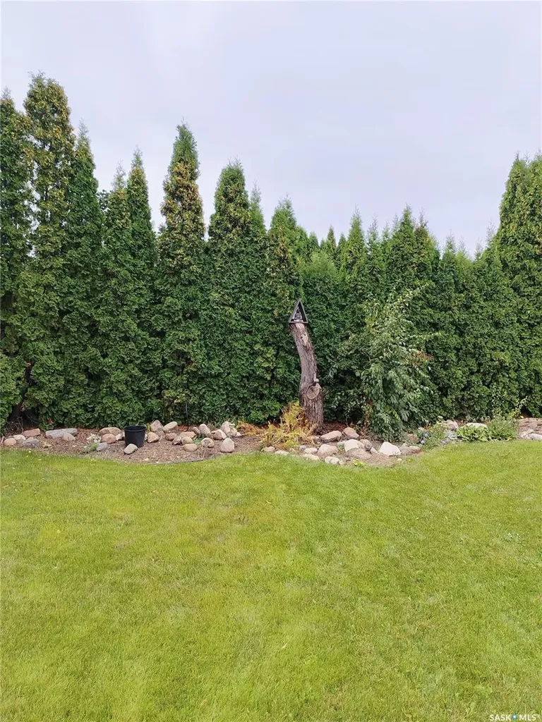 540 Nesslin Crescent Saskatoon SK S7J 4V5