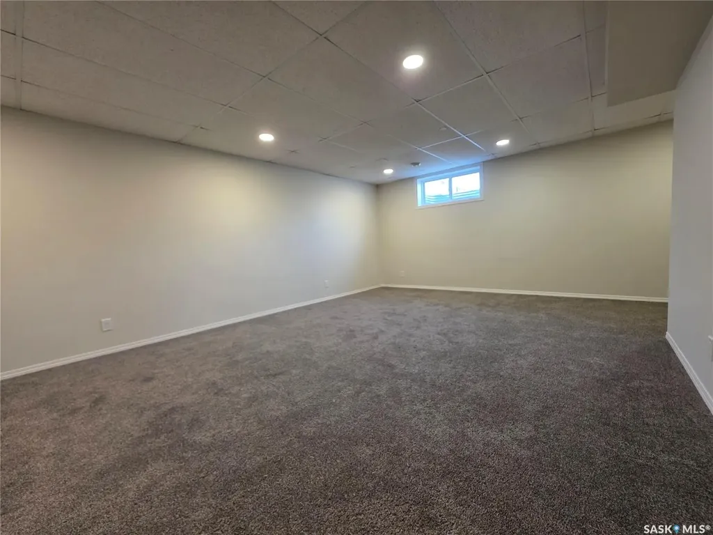 553 Douglas Drive Swift Current SK S9H 5R6