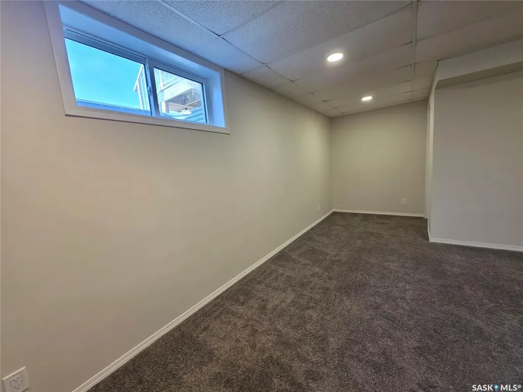 553 Douglas Drive Swift Current SK S9H 5R6
