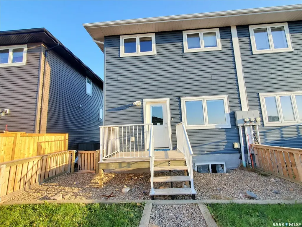 553 Douglas Drive Swift Current SK S9H 5R6