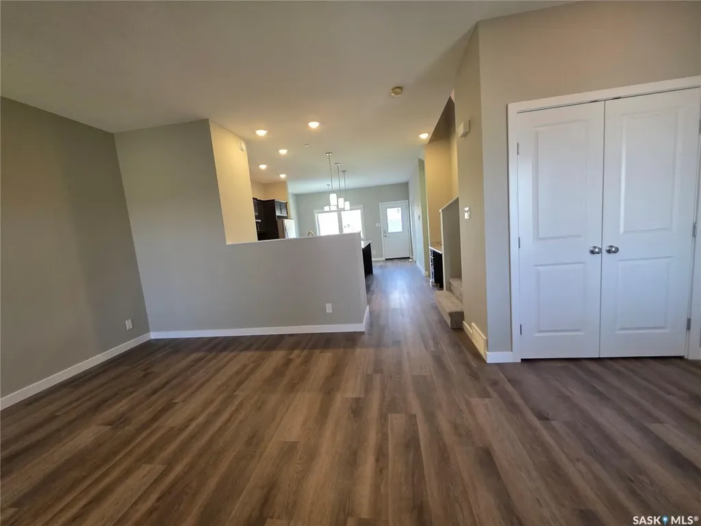 553 Douglas Drive Swift Current SK S9H 5R6