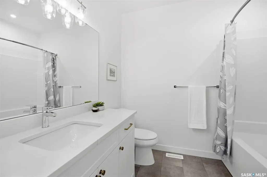 515 Delainey Road Saskatoon SK S7V 1V5