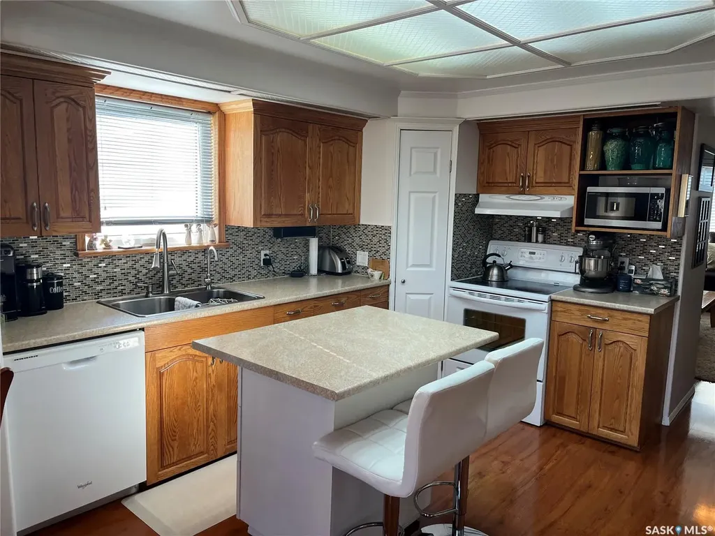 42 7th Street NE Wadena SK S0A 4J0